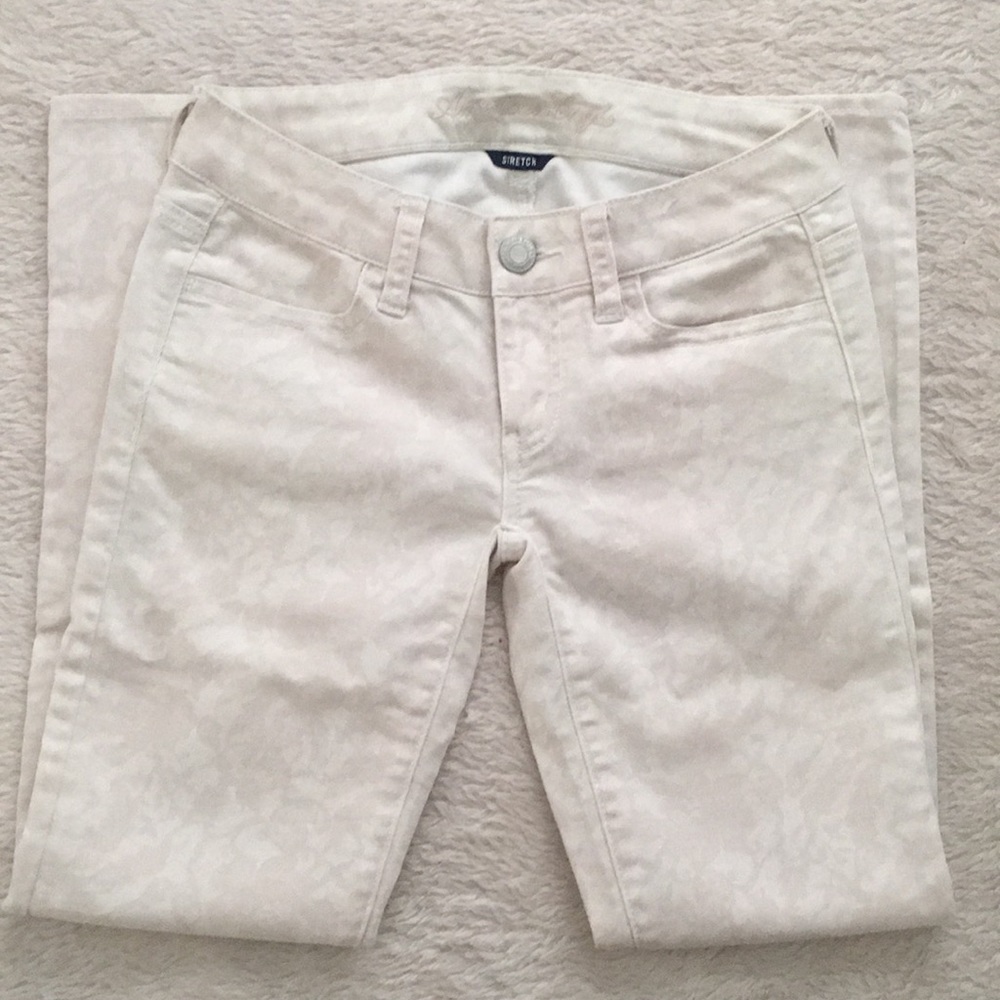 American Eagle Floral Skinny jeans